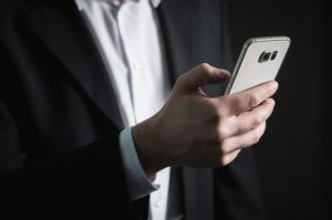 Burnout am Arbeitsplatz: Verstärkt durch Social Media