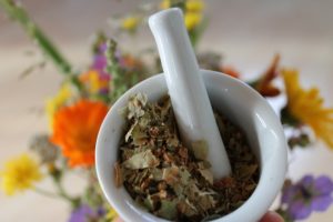 Bachblüten: Pflanzliche Mittel gegen Burnout